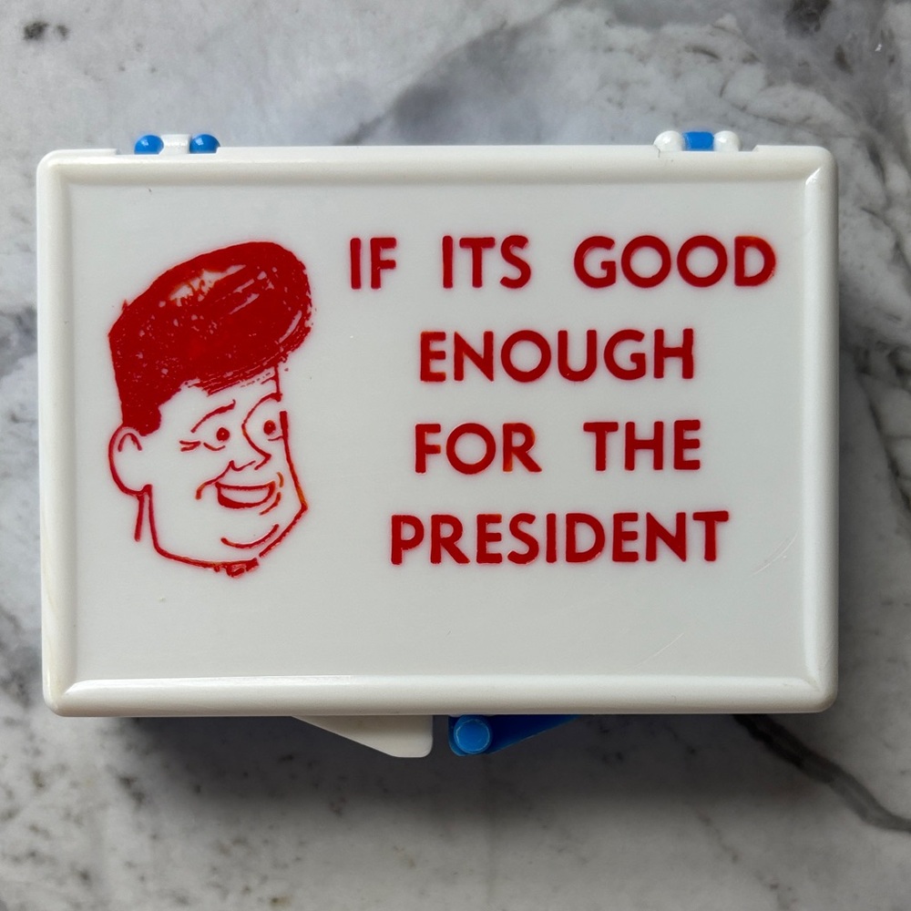 Vintage Novelty Box - Picture 2 of 10